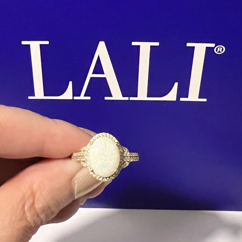 Lali 14k Gold Opal ring surrounded by Diamond accents size 8 - Picture 6 of 15